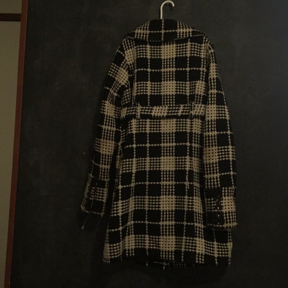 Wool coat!!! - Picture 3 of 3